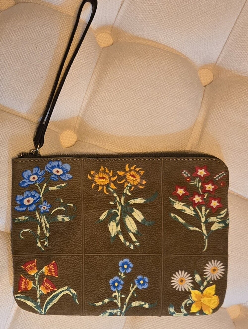 Patricia Nash Floral Leather Wristlet P349708 – Khaki